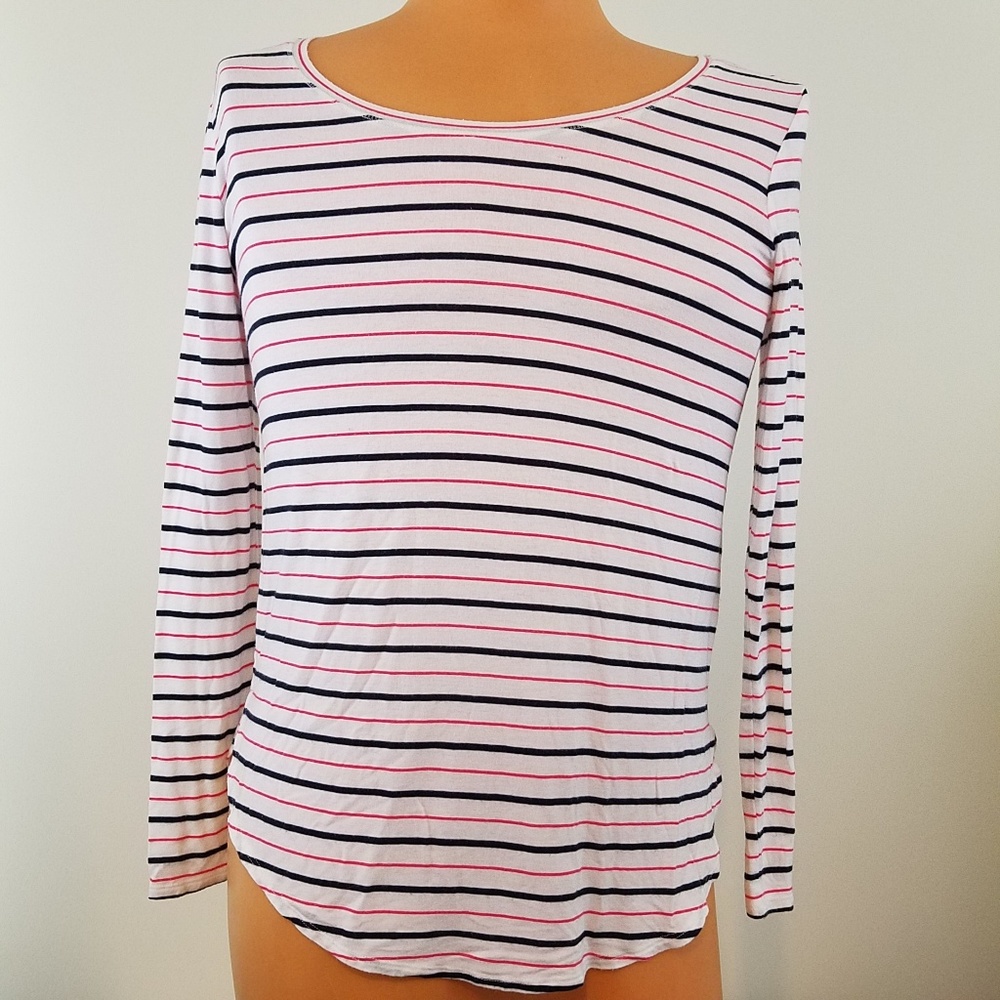 Abercrombie Finch curved hem striped top sz small